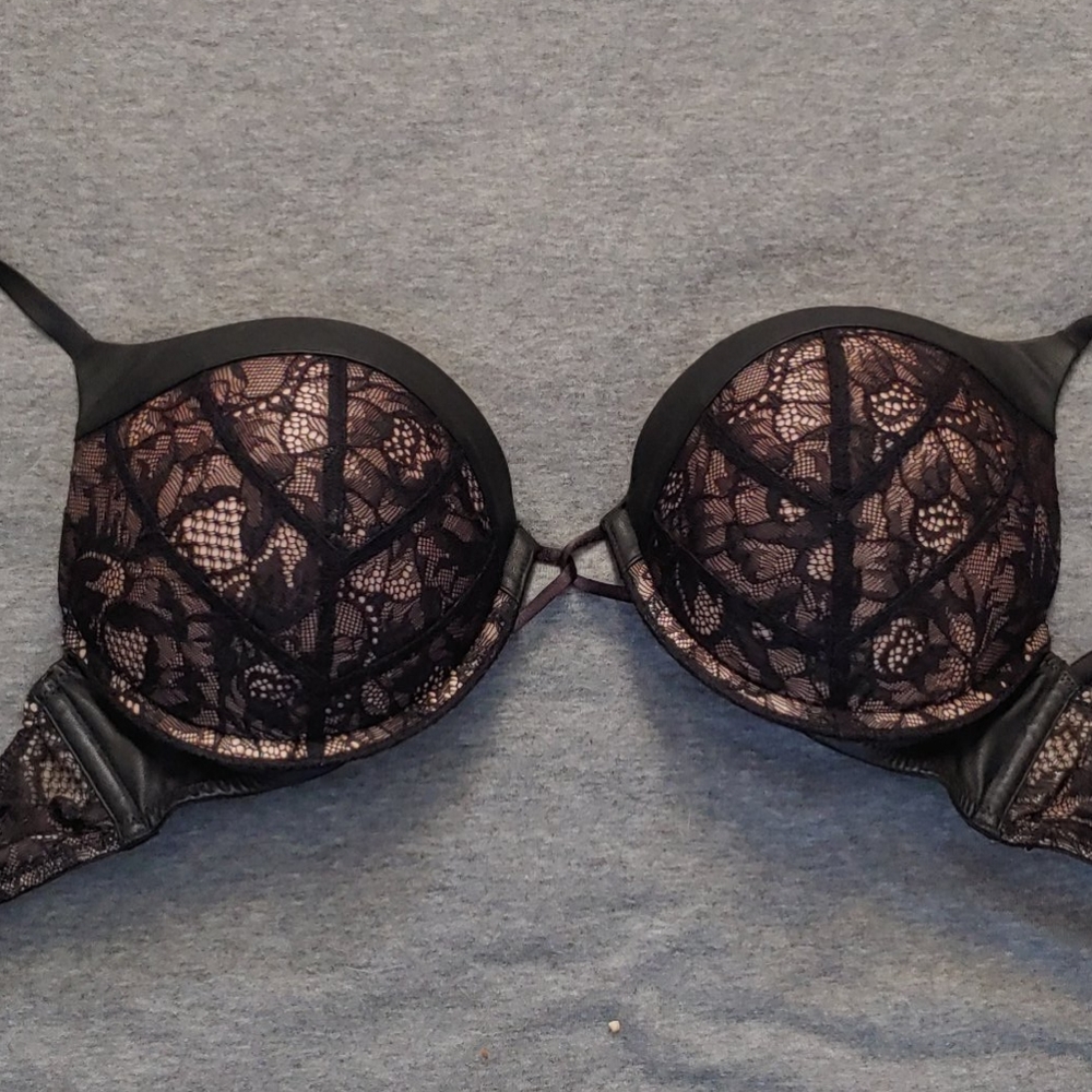 Sold✨ VS Bombshell bra
